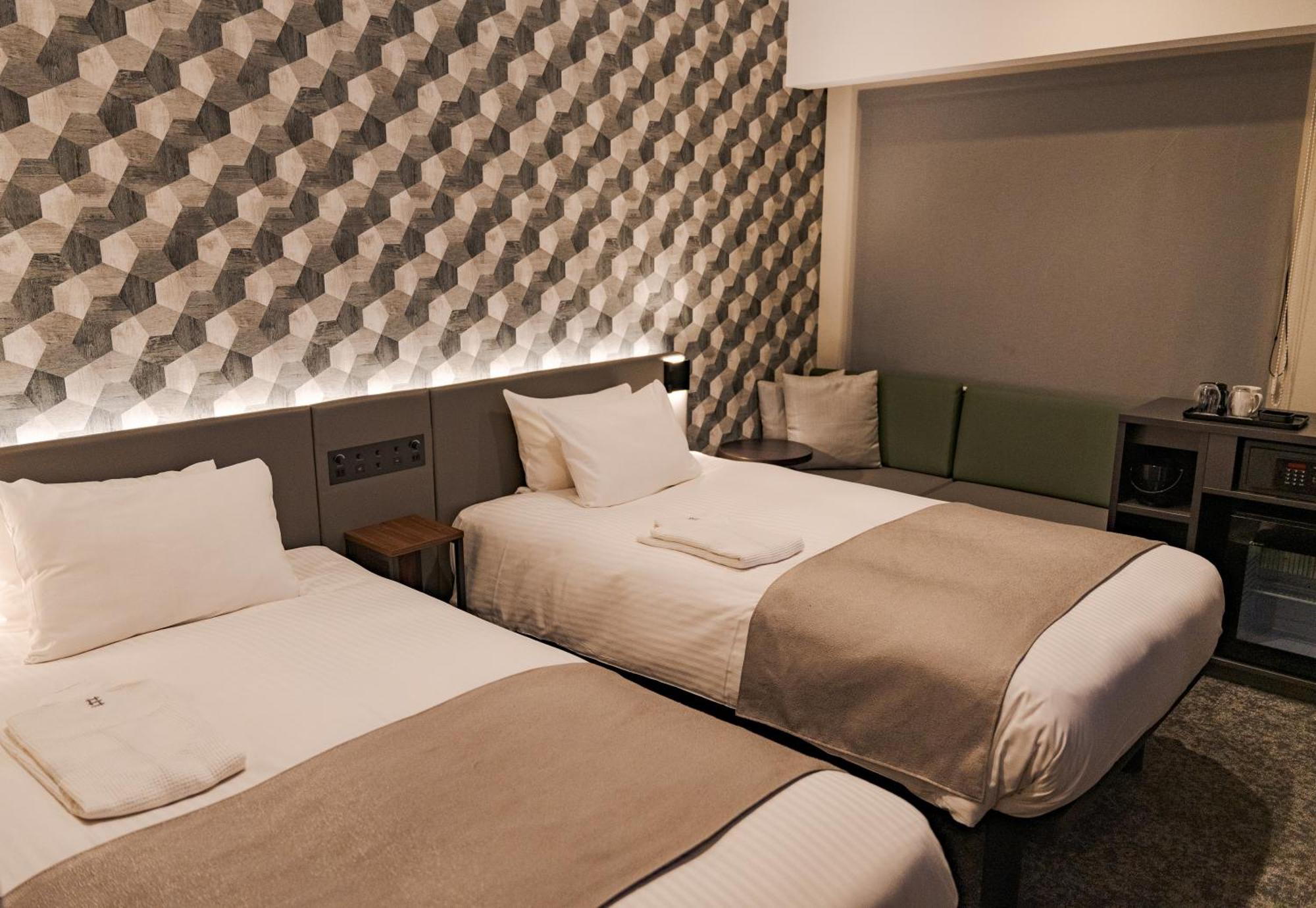 Grids Premium Namba 4* 大阪